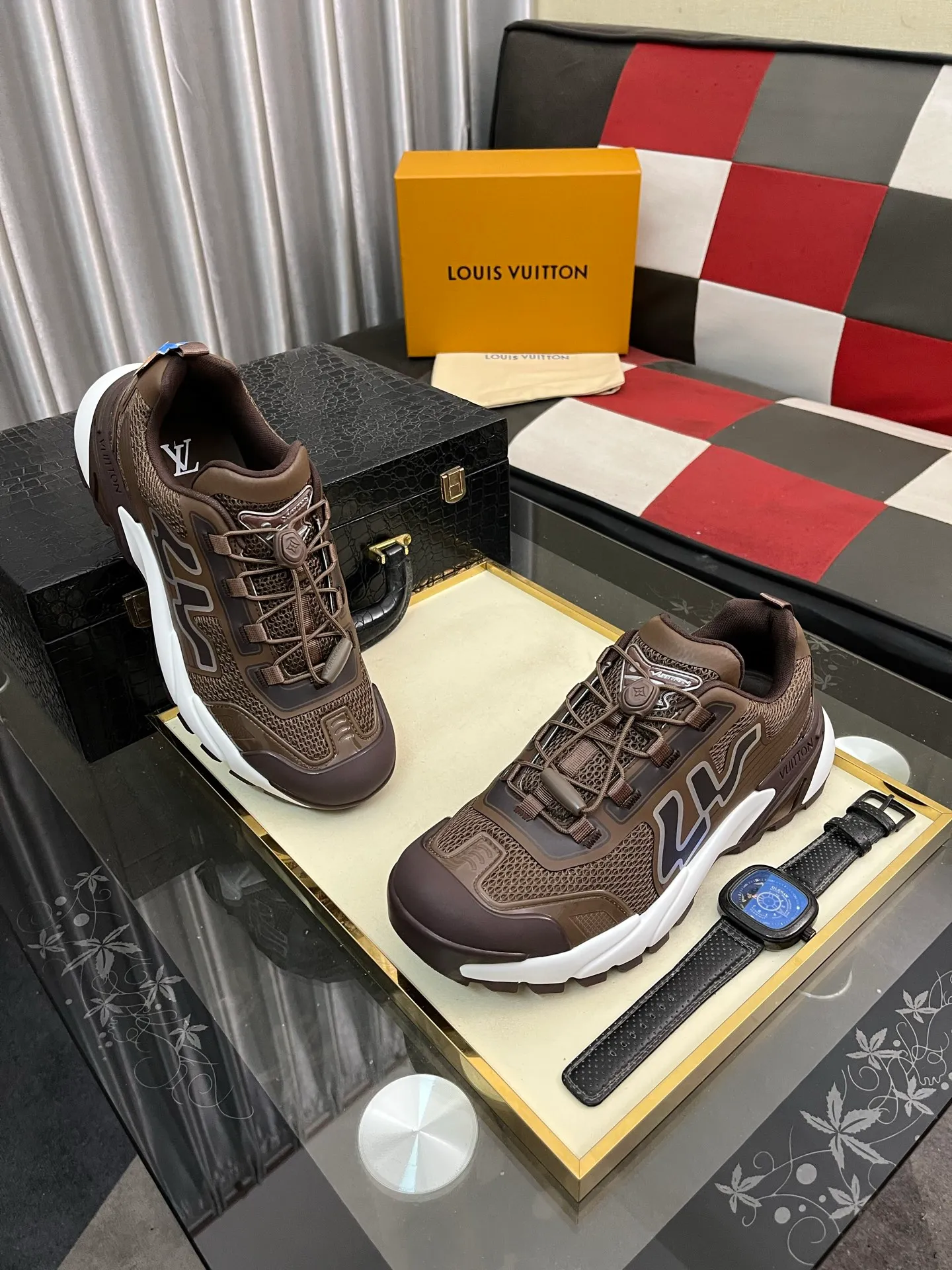 Men's shoes 💰780⌚️⌚️Top version [LOUIS VUITTON] Couple 🧑‍🤝‍🧑 Craftsman style Counter series (original order) New style 🍀LV Louis Vuitton - Top version LV classic high-top trendy shoes! Made of imported original craft calfskin, original breathable lining, and original wear-resistant, lightweight, high-end TPU outsole! High quality products! Code number: 36-457️⃣Colors available